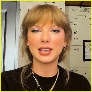 Taylor Swift Reacts to Mixed Reviews for 'Life of a Showgirl' Album 