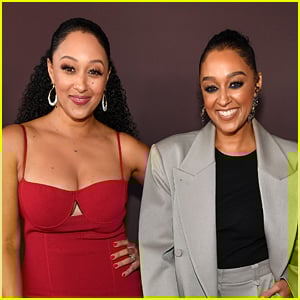 Tia & Tamera Mowry Reunite in Rare New Selfie Together! | Tamera Mowry, Tia  Mowry | Celebrity News and Gossip | Entertainment, Photos and Videos | Just  Jared