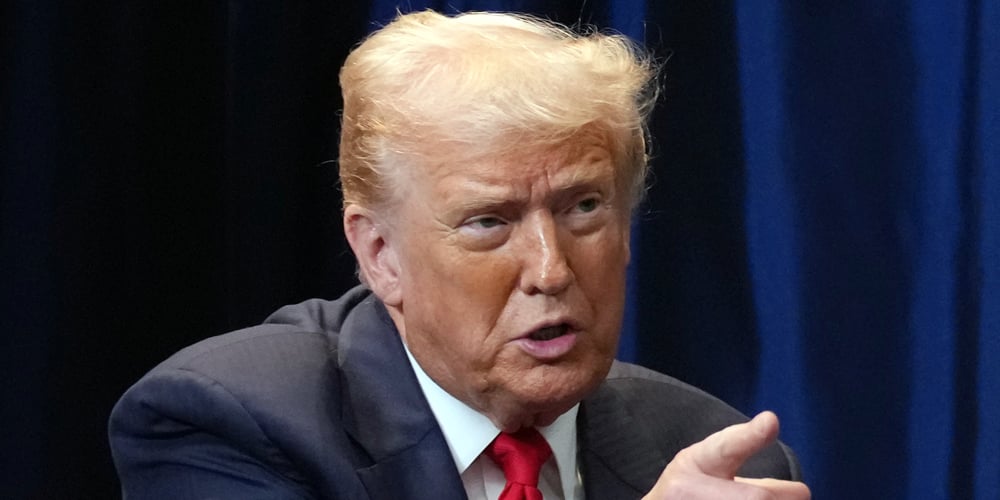 Trump dice que no le gustan las ‘personas guapas’ en un extraño discurso | Donald Trump, Política | Noticias y rumores de celebridades | Entretenimiento, fotos y vídeos Trump dice que no le gustan las ‘personas guapas’ en un extraño discurso | Donald Trump, Política | Noticias y rumores de celebridades | Entretenimiento, fotos y vídeos