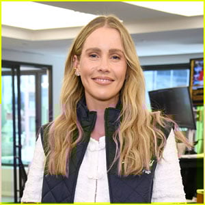 The Originals’ Claire Holt Set a New Marathon PR After Running the New