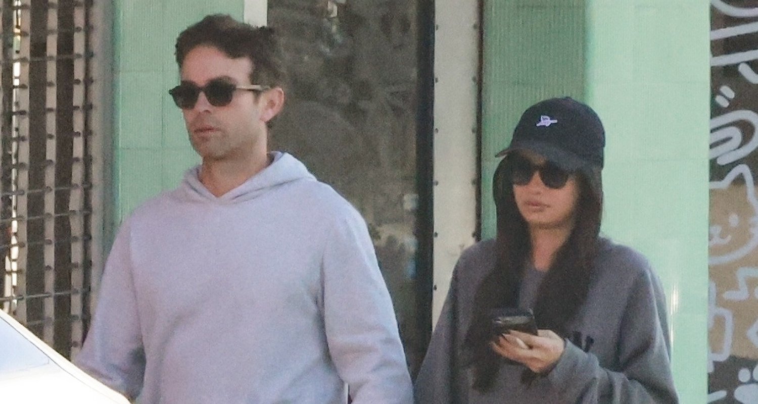 Chace Crawford & Girlfriend Kelsey Merritt Maintain Fingers on Breakfast Date in L.A. Chace Crawford & Girlfriend Kelsey Merritt Maintain Fingers on Breakfast Date in L.A.