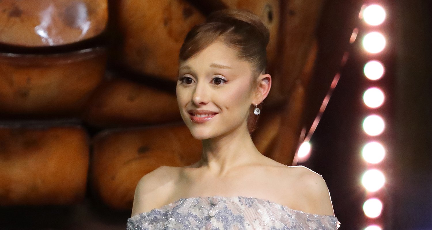 El hombre que agarró a Ariana Grande en el estreno de ‘Wicked: For Good’ en Singapur enfrenta cargos | Ariana Grande | Noticias y rumores de celebridades | Entretenimiento, fotos y vídeos