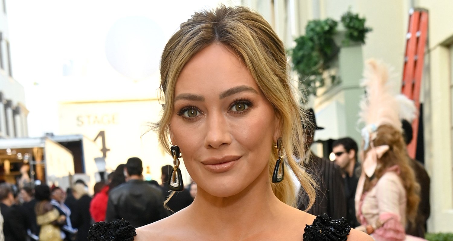 힐러리 더프(Hilary Duff)는 자신의 웹사이트에서 음악 복귀 카운트다운을 공개합니다 | 힐러리 더프, 음악 | 유명인 뉴스 및 가십 | 엔터테인먼트, 사진 및 비디오