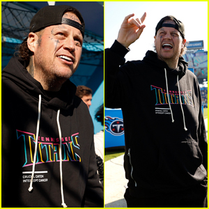 Jelly Roll Shows Off New Beardless Look at Tennessee Titans Game