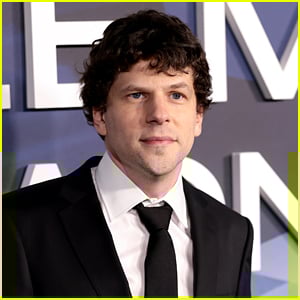 Jesse Eisenberg Says His Son is Already Practicing Magic Tricks