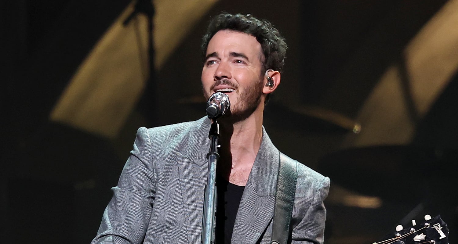 ‘Changing’ Lyrics: Kevin Jonas Release Debut Solo Single – Listen Now!