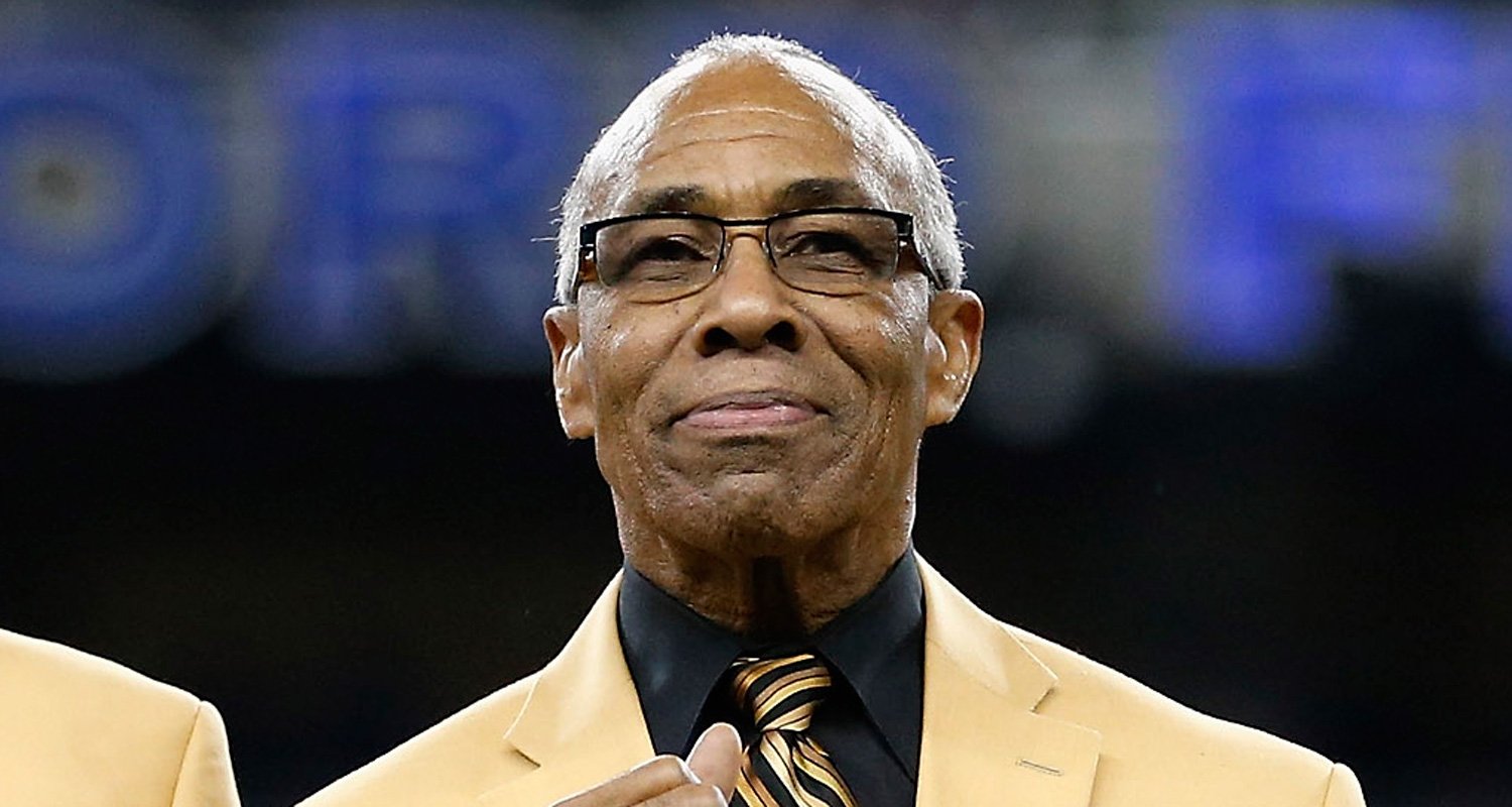 Former NFL Star Lem Barney Is Still Alive After False Death Report, His(01)