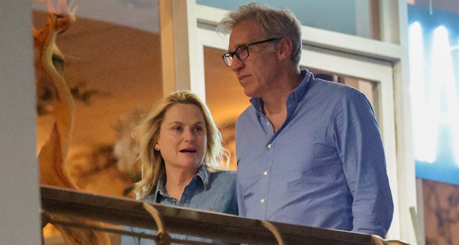 ¡Amy Poehler sale con su novio Joel Lovell para una cita nocturna muy poco común en West Hollywood! | Amy Poehler y Joel Lovell | Noticias y rumores de celebridades | Entretenimiento, fotos y vídeos