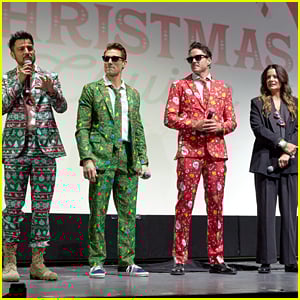 Hallmark Channel Premiered the Christmas Movie ‘Three Wisest Men’ for 4,000 Fans on a Cruise to Mexico!