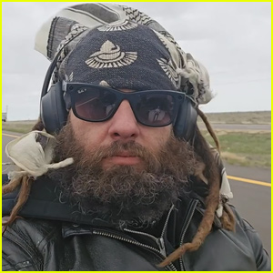 Mistero a Chad Ollinger del Blind Frog Ranch affronta un'accusa aperta di omicidio dopo che il suo compagno di cella è stato trovato morto