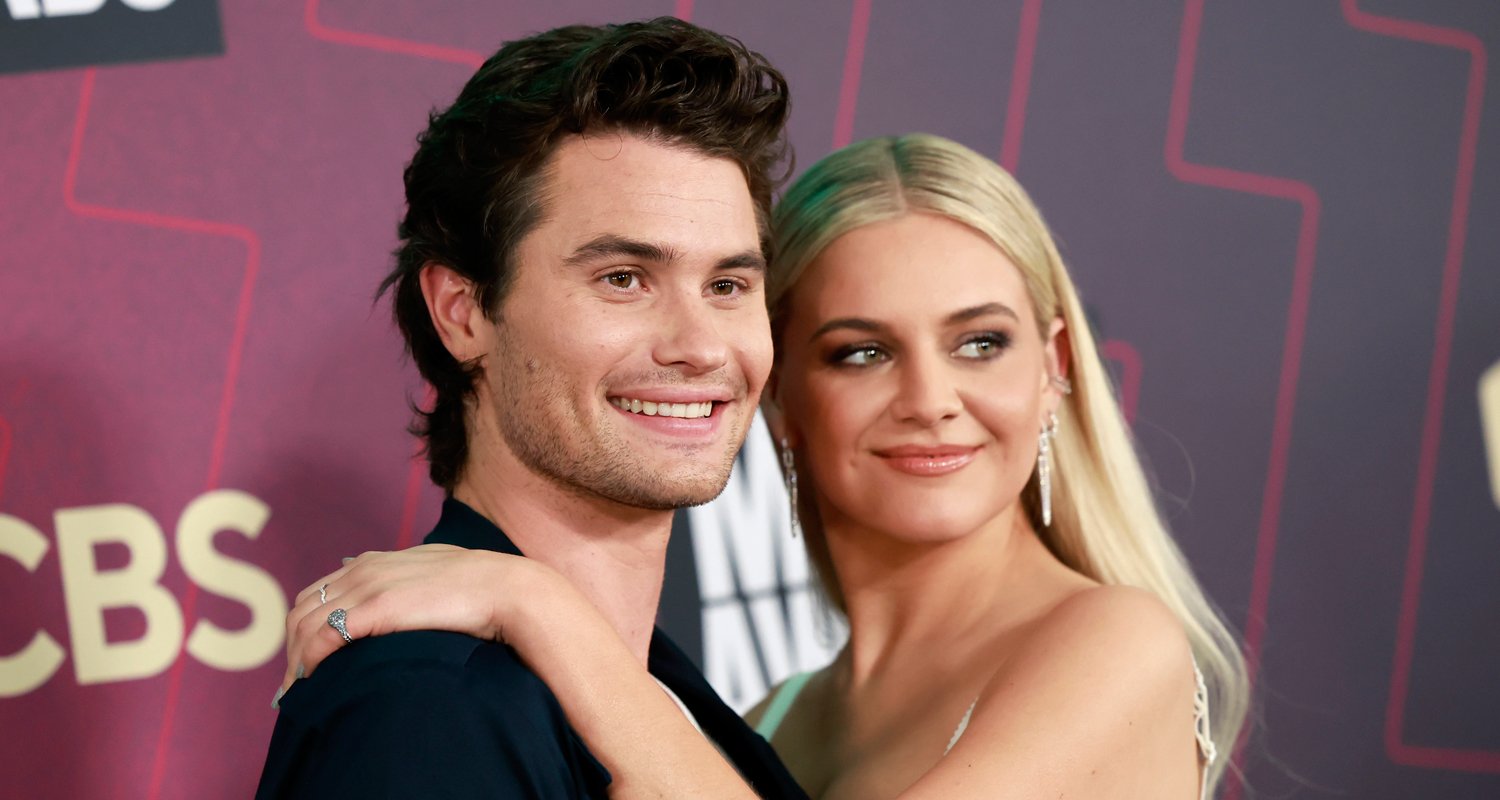 Chase Stokes e Kelsea Ballerini confirmam oficialmente que estão de volta com lindas fotos de PDA | Chase Stokes, Kelsea Ballerini | Notícias e fofocas sobre celebridades | Entretenimento, fotos e vídeos