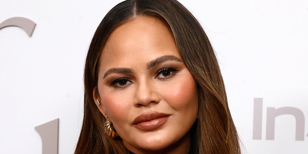 Este cobertor aprovado por Chrissy Teigen está com mais de 50% de desconto agora se você precisar de um presente de Natal de última hora! | Chrissy Teigen | Notícias e fofocas sobre celebridades | Entretenimento, fotos e vídeos
