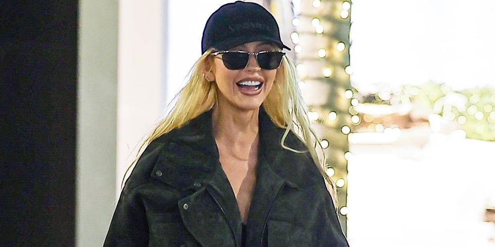 Christina Aguilera Hits Up High-End Fashion Stores in LA Ahead of the Holidays