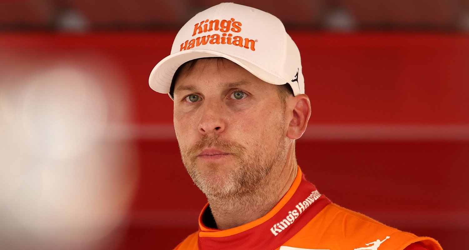 Denny Hamlin, da NASCAR, perde pai em incêndio em casa, mãe em estado crítico | Denny Hamlin, NASCAR, RIP | Notícias e fofocas sobre celebridades | Entretenimento, fotos e vídeos