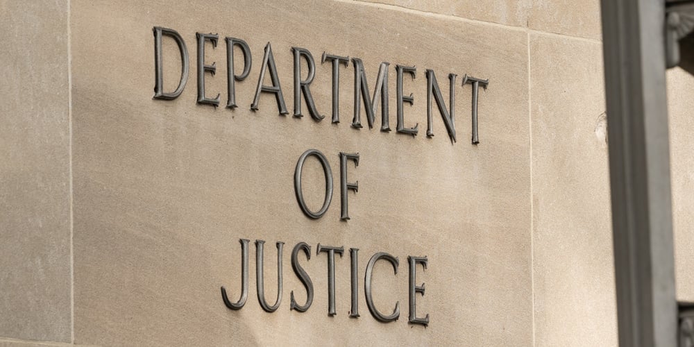 A resposta de Epstein do DOJ se torna viral, ela é chamada por usar a palavra ‘droga’ para um repórter | Arquivos Epstein, Jeffrey Epstein, Thomas Massie | Notícias e fofocas sobre celebridades | Entretenimento, fotos e vídeos