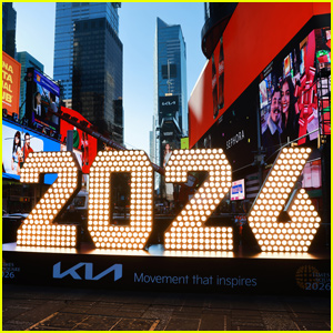 Do New Year’s Eve Performers Lip Sync? An Expert Explains What Happens During Some Live Events