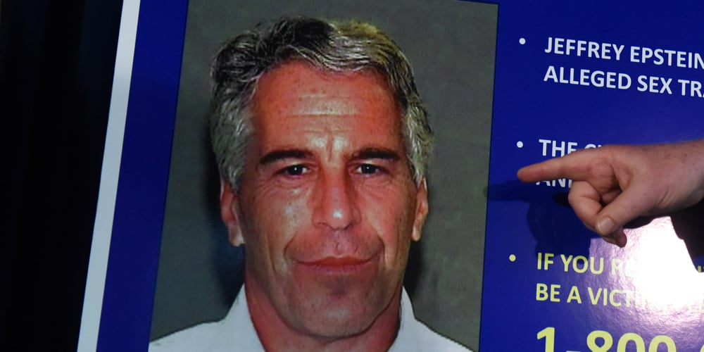 16 arquivos de Jeffrey Epstein, incluindo um envolvendo Donald Trump, desaparecem do site após divulgação | Jeffrey Epstein, Política | Notícias e fofocas sobre celebridades | Entretenimento, fotos e vídeos
