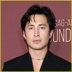 Heated Rivalry's Hudson Williams Reacts to Alleged Girlfriend Report & Negative Acting Review