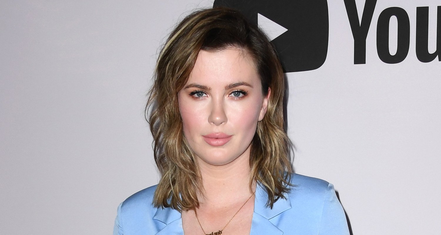 Ireland Baldwin comparte una nueva y rara foto con su mamá Kim Basinger antes de las vacaciones