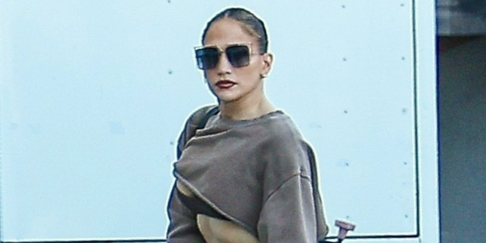 Jennifer Lopez Shows Off Sculpted Abs In Cropped Sweatshirt