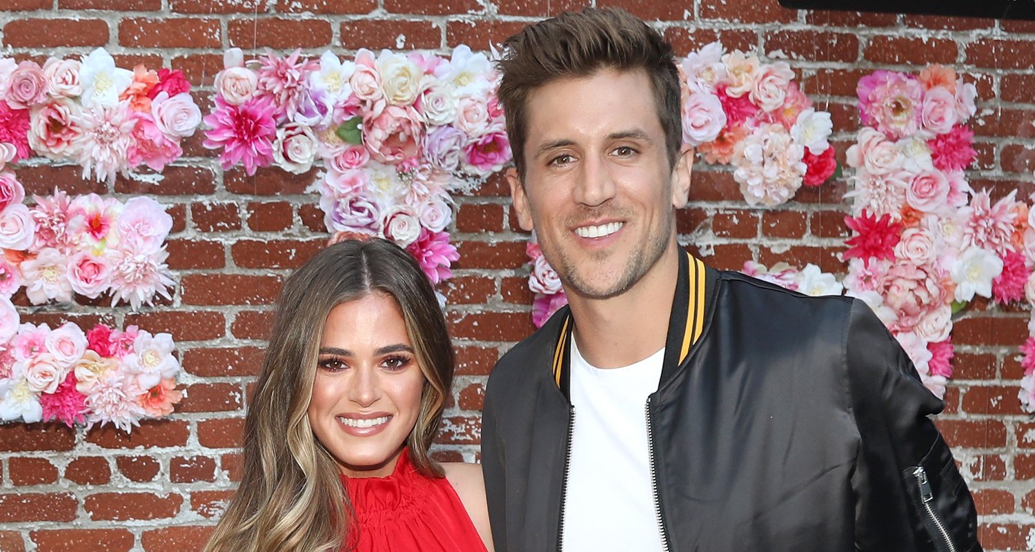 As estrelas de ‘The Bachelorette’ JoJo Fletcher e Jordan Rodgers dão as boas-vindas ao primeiro filho! | Bebê Nascimento Bebês Celebridades JoJo Fletcher Jordan Rodgers The Bachelor The Bachelorette | Notícias e fofocas sobre celebridades | Entretenimento, fotos e vídeos