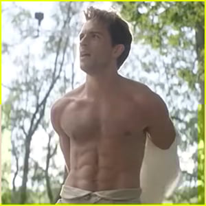 Jonathan Bailey Shows Off Insanely Ripped Abs In Shirtless 'Wicked' Deleted Scene - Watch Now!