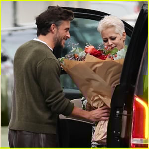 Jonathan Bailey Surprises His Driver with Flowers in Sweet New Photos