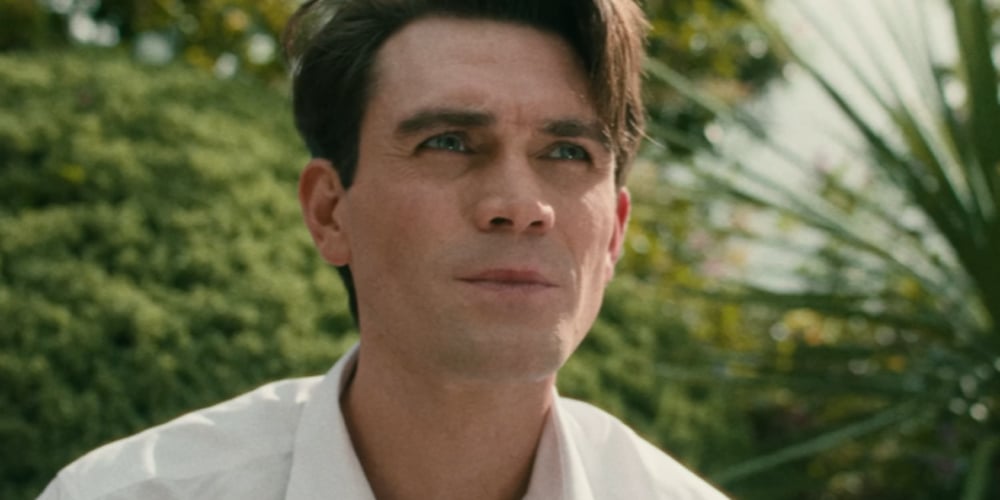 Trailer de ‘Jimmy’: Primeiras imagens de KJ Apa como Jimmy Stewart! | Jimmy, Jimmy Stewart, Carolyn Grimes, KJ apa, Filmes, Trailers | Notícias e fofocas sobre celebridades Entretenimento, fotos e vídeos