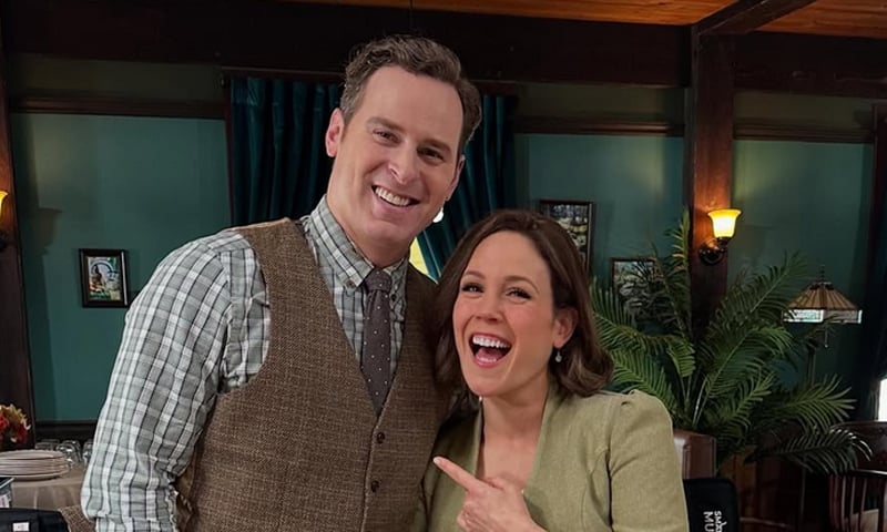 ¡Erin Krakow celebra 6 meses de matrimonio con Ben Rosbina! | Ben Rosebaum, Erin Krakow, The Supplemental Channel | Noticias y chismes Entretenimiento, fotos y vídeos. ¡Erin Krakow celebra 6 meses de matrimonio con Ben Rosbina! | Ben Rosebaum, Erin Krakow, The Supplemental Channel | Noticias y chismes Entretenimiento, fotos y vídeos.