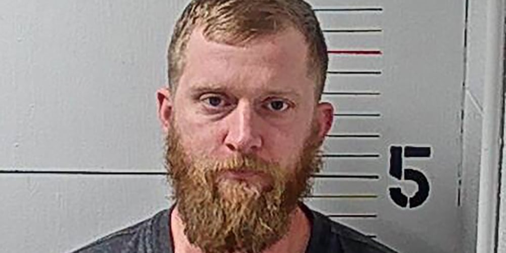 El hijo de Todd y Julie Chrisley, Kyle Chrisley, arrestado por múltiples cargos de agresión después del perdón presidencial de sus padres | Julie Chrisley, Kyle Chrisley, Todd Chrisley | Noticias y rumores de celebridades | Entretenimiento, fotos y vídeos