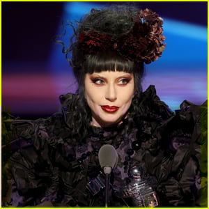 Lady Gaga Stops ‘Mayhem Ball’ Concert in Sydney After Dancer Falls Off