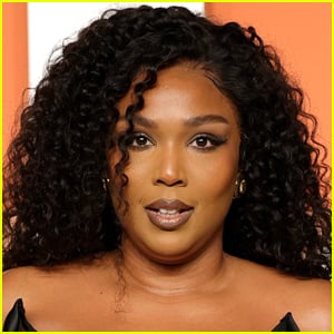“Never Let Anyone Shame You”: Lizzo Shares Bikini Torso Shot in Response to Fat Joke