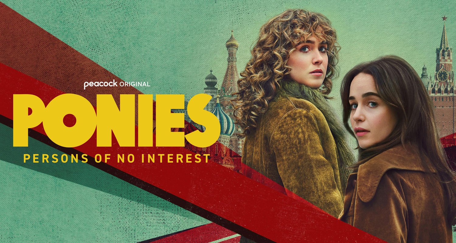 Estreia do trailer de ‘Ponies’: Emilia Clarke e Hayley Lou Richardson tornam-se agentes da CIA na nova série Ponies – assista agora! | Adrian Lester, Artjom Giles, Emilia Clarke, Haley Lou Richardson, Nicholas Podani, Pavão, Petro Ninovsky, Pônei, Televisão, Trailer, Vic Michaelis | Notícias e fofocas sobre celebridades Entretenimento, fotos e vídeos