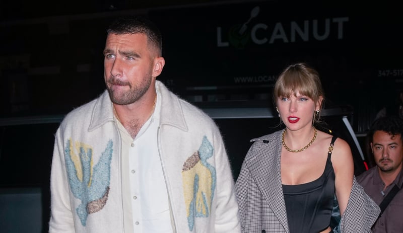 El posible anuncio de boda de Tyler Swift revela y desacredita algunas especulaciones | taylor swift, travis kelce | Noticias y chismes Entretenimiento, fotos y vídeos. El posible anuncio de boda de Tyler Swift revela y desacredita algunas especulaciones | taylor swift, travis kelce | Noticias y chismes Entretenimiento, fotos y vídeos.