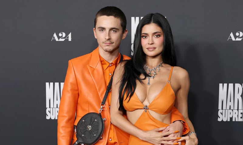 ¡Timatie Chalamet y su novia naranja, Kylege Jenner, lucen apropiadamente instery para ‘Marty AST’ LA PERTERE!