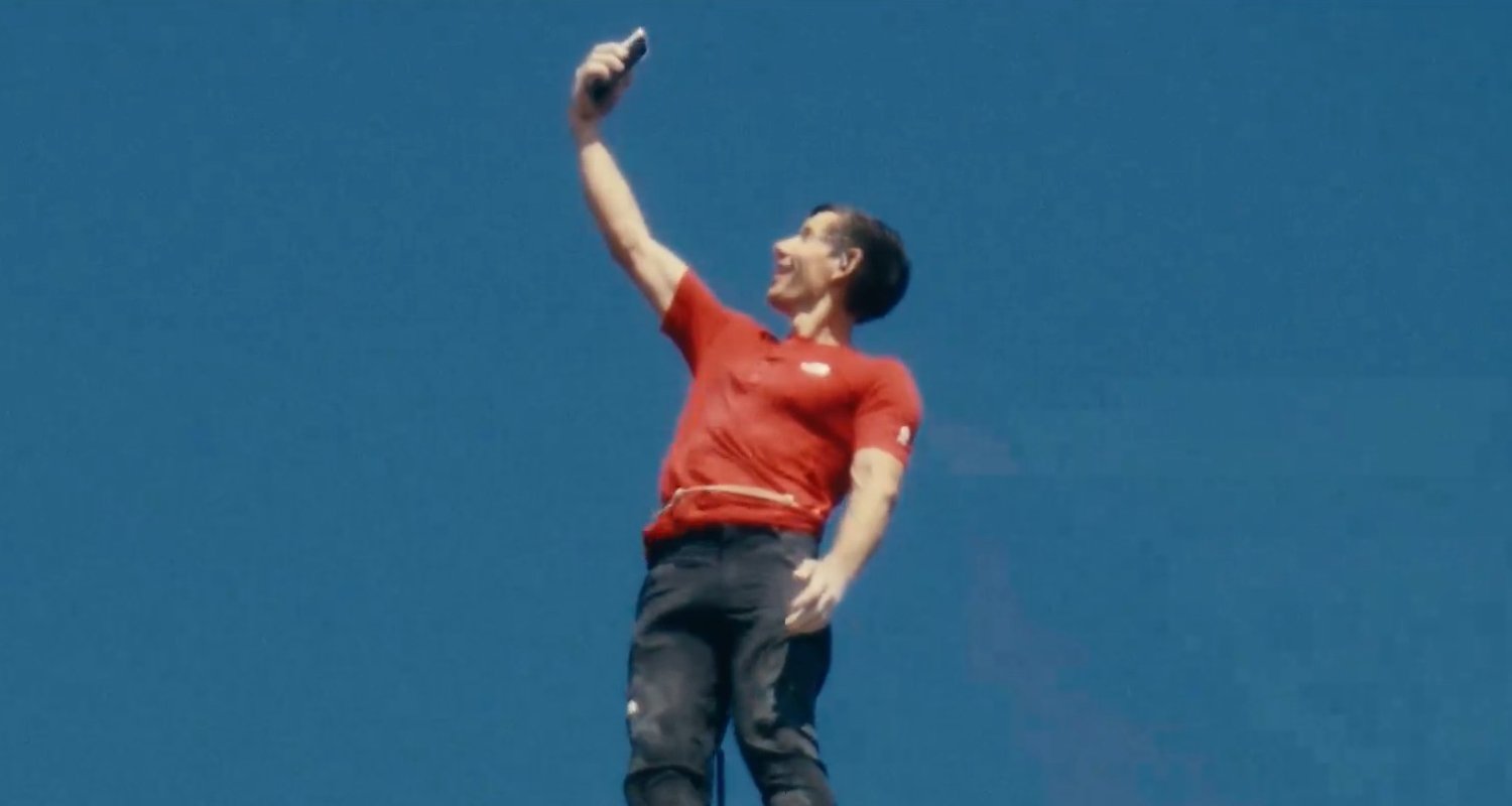Alex Honnold tira uma selfie no Taipei 101 após completar com sucesso a escalada livre | Alex Honnold, Netflix | Notícias e fofocas sobre celebridades | Entretenimento, fotos e vídeos
