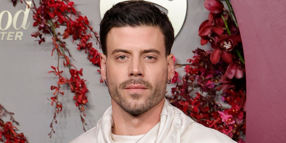 François Arnaud Addresses ‘Heated Rivalry’ Timeline Mess-Up & Most ...