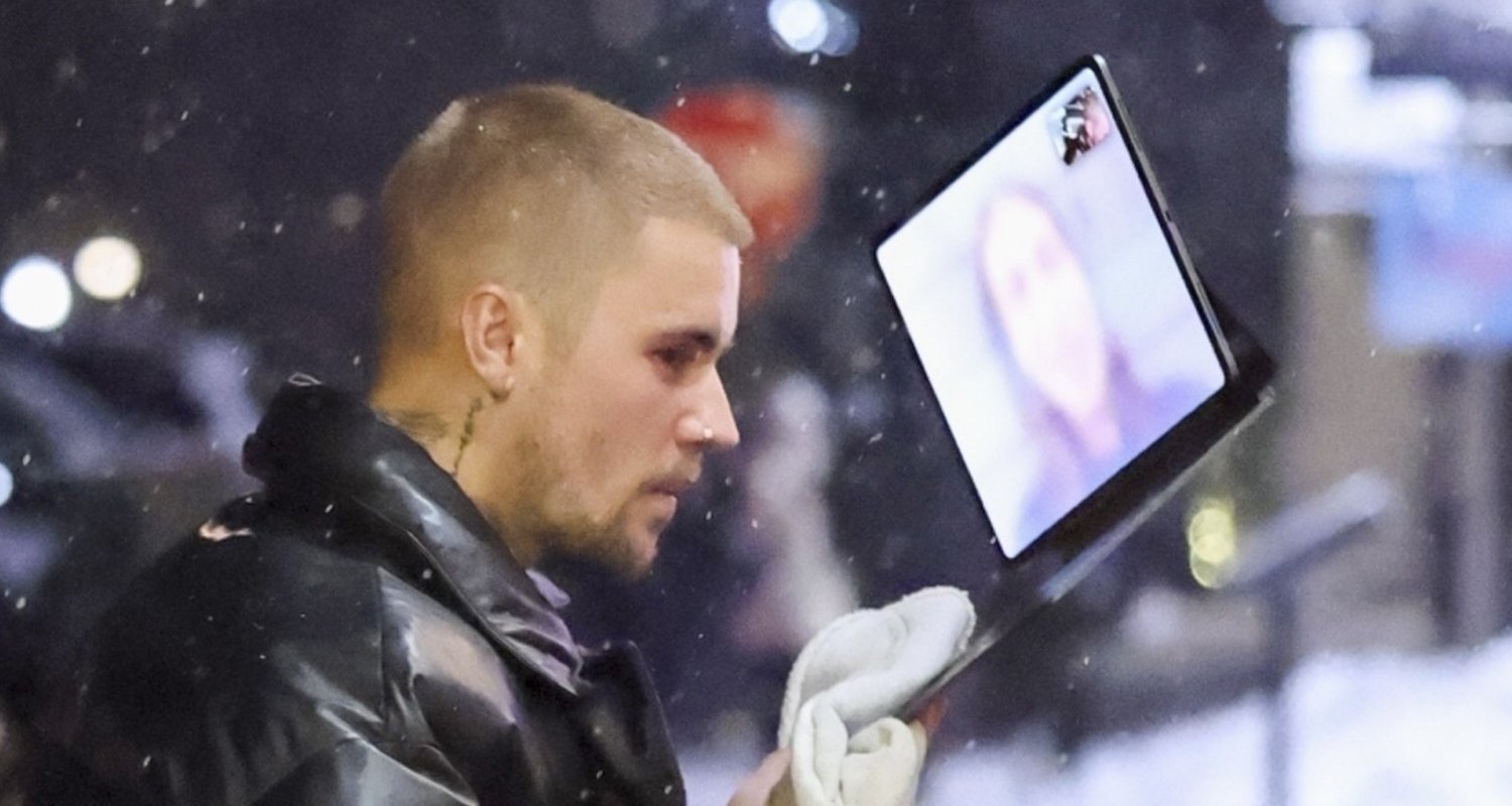 Esposa de Justin Bieber FaceTimes, Hailey, enquanto sai para jantar em Aspen | Hailey Bieber, Justin Bieber | Notícias e fofocas sobre celebridades | Entretenimento, fotos e vídeos