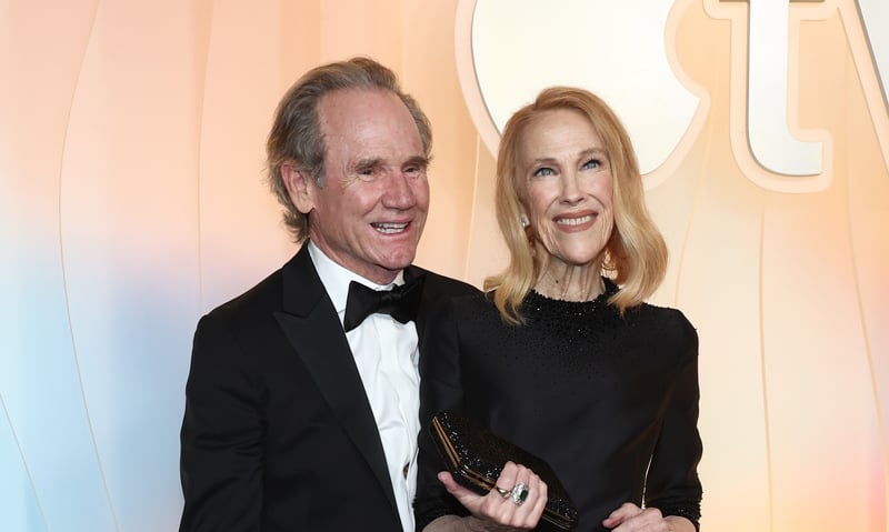 Who Is Catherine O’Hara’s Husband? All About Bo Welch & How They Met on Set | Bo Welch, Catherine O’Hara | Celebrity News and Gossip | Entertainment, Photos and Videos