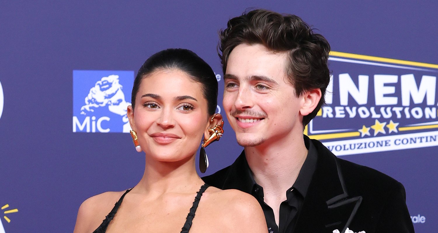Timothee Chalamet ajuda Kylie Jenner a comprar biquínis durante as férias no México