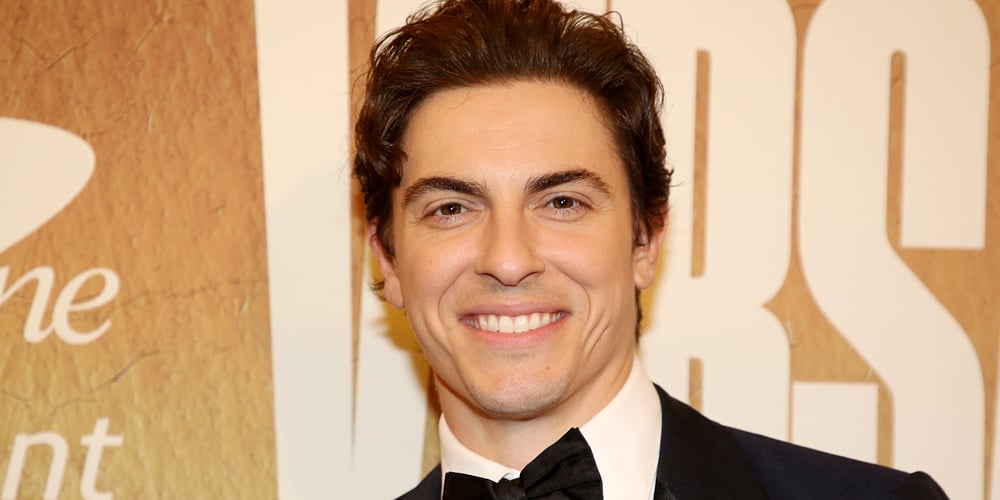 Da Broadway ao Banana Ball! Derek Klena se junta ao Savannah Bananas na Viral Baseball League | Derek Klena, Savannah Bananas, Esportes | Notícias e fofocas sobre celebridades | Entretenimento, fotos e vídeos