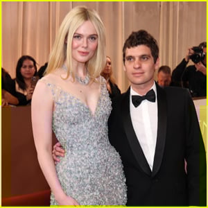 Elle Fanning & Boyfriend Gus Wenner Return to Golden Globes, 2 Years After Making Their Red Carpet Debut There!
