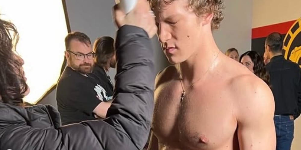 Fotos dos bastidores de ‘Competição feroz’: Barber compartilha novas fotos das filmagens da primeira temporada! | Connor Storry, Dream, François Arnaud, HBO Max, Competição Feroz, Hudson Williams, Robbie GK, Televisão | Notícias e fofocas sobre celebridades Entretenimento, fotos e vídeos