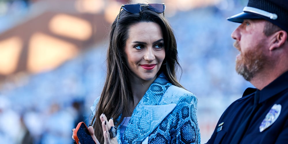 Jordon Hudson, 24, rebate críticas sobre seu relacionamento com o técnico de futebol Bill Belichick, 73 | Bill Belichick e Jordon Hudson | Notícias e fofocas sobre celebridades | Entretenimento, fotos e vídeos