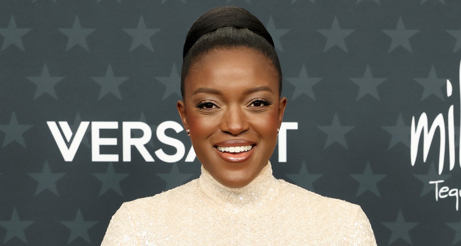 A estrela de ‘Paradise’ Krys Marshall revela barriguinha de bebê no Critics Choice Awards e anuncia segunda gravidez! | Critics Choice Awards 2026, esperando, Krys Marshall, Paraíso, Grávida, Celebridades Grávidas | Notícias e fofocas sobre celebridades | Entretenimento, fotos e vídeos