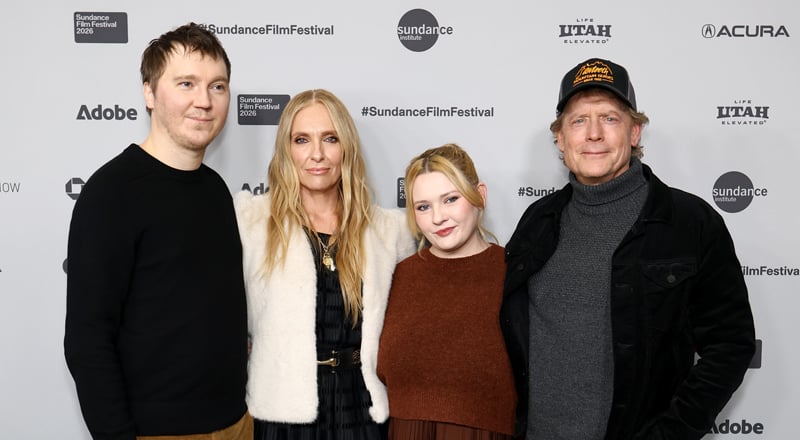 El elenco de ‘Little Miss Sunshine’ se reúne después de 20 años en el Festival de Cine de Sundance, ¡donde se estrenó la película! | Festival de Cine de Sundance 2026, Abigail Breslin, Greg Kinnear, Pequeña Miss Sunshine, Paul Dano, Festival de Cine de Sundance, Toni Collette | Noticias y rumores de celebridades | Entretenimiento, fotos y vídeos
