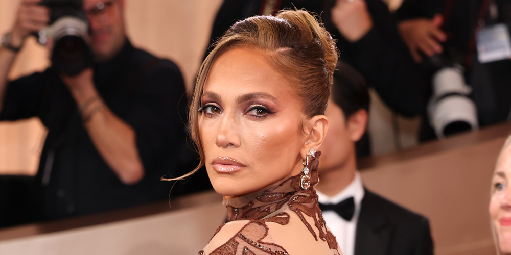 Jennifer Lopez Looks So Amazing at Golden Globes 2026