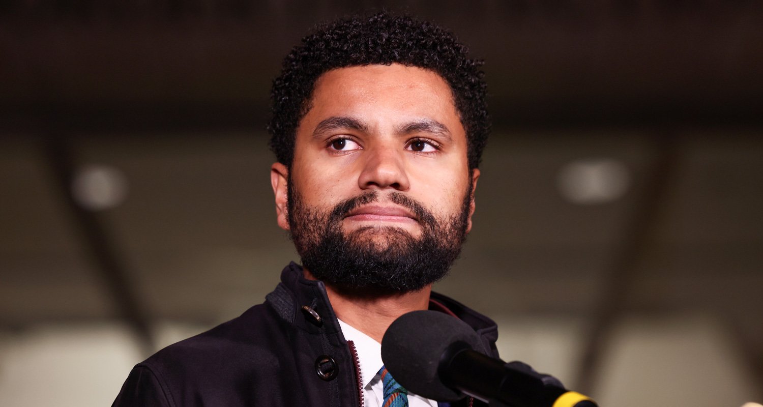 O congressista da Flórida, Maxwell Frost, revela que levou um soco na cara na festa do Festival de Cinema de Sundance | Festival de Cinema de Sundance 2026, Maxwell Frost, Festival de Cinema de Sundance | Notícias e fofocas sobre celebridades | Entretenimento, fotos e vídeos