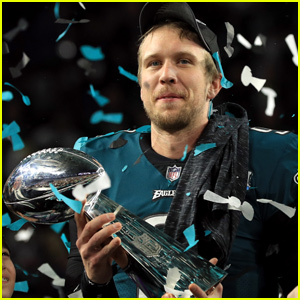 Quarterback Nick Foles’ Savage Tweet Goes Viral, Gives Hope to Broncos Fans Ahead of Patriots AFC Championship Game