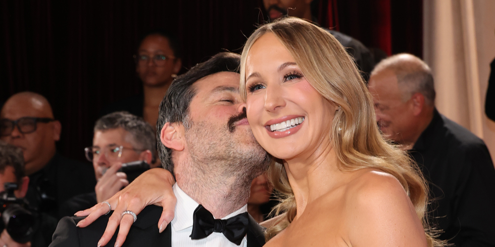 Nikki Glaser é apoiada pelo namorado Chris Convy no tapete vermelho do Globo de Ouro de 2026 | Globo de Ouro 2026, Chris Convy, Globo de Ouro, Nikki Glaser | Notícias e fofocas sobre celebridades | Entretenimento, fotos e vídeos Nikki Glaser é apoiada pelo namorado Chris Convy no tapete vermelho do Globo de Ouro de 2026 | Globo de Ouro 2026, Chris Convy, Globo de Ouro, Nikki Glaser | Notícias e fofocas sobre celebridades | Entretenimento, fotos e vídeos